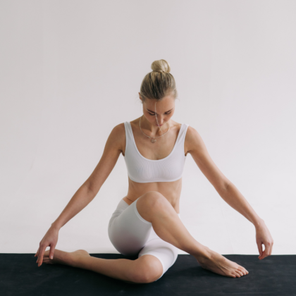 YOGA LOVERS